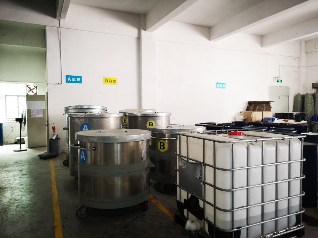 模具硅膠原料和制品儲(chǔ)存需留意的事項(xiàng)有哪些 ？